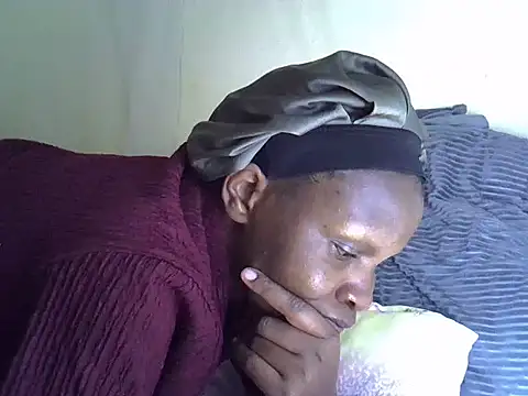 Snapshot of Sweet_serah chatting on 11.19.25 Sweet serah online show from 11.19.25