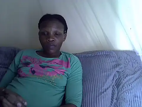 Snapshot of Sweet_serah chatting on 11.24.25 Sweet serah online show from 11.24.25