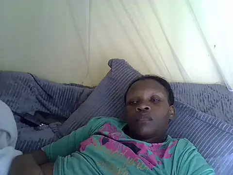 Snapshot of Sweet_serah chatting on 11.25.25 Sweet serah online show from 11.25.25