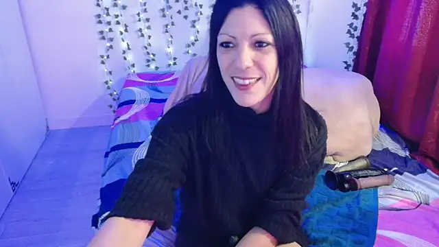 Snapshot of Cataleyaloca chatting on 10.24.25 Cataleyaloca online show from 10.24.25