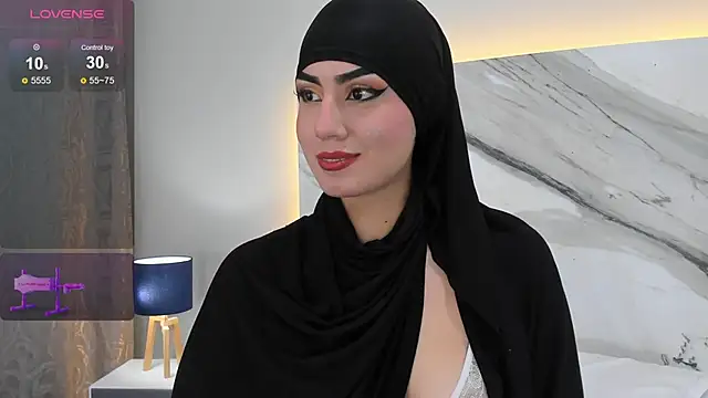 Snapshot of fatimarab chatting on 12.28.24 fatimarab online show from 12.28.24