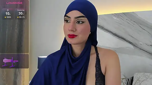 Snapshot of fatimarab chatting on 02.08.25 fatimarab online show from 02.08.25