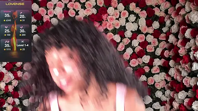 Ariella Ruiz online show from 01.07.25