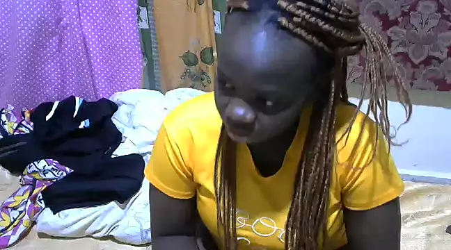 Snapshot of Thicky_kyla chatting on 02.20.25 Thicky kyla online show from 02.20.25