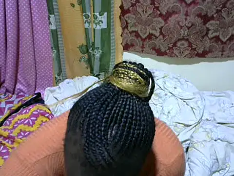 Snapshot of Thicky_kyla chatting on 03.08.25 Thicky kyla online show from 03.08.25