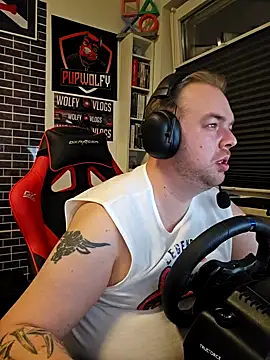 PupW0lfy online show from 01.25.25