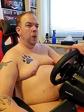 PupW0lfy online show from 03.18.25