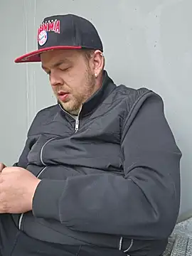 PupW0lfy online show from 10.13.25