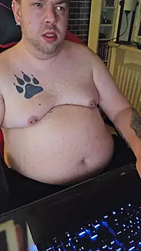 Snapshot of PupW0lfy chatting on 02.13.26 PupW0lfy online show from 02.13.26