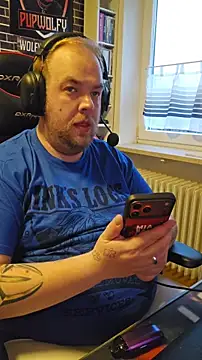 Snapshot of PupW0lfy chatting on 04.02.26 PupW0lfy online show from 04.02.26