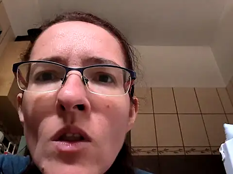 Milky hairy mommy online show from 10.02.25