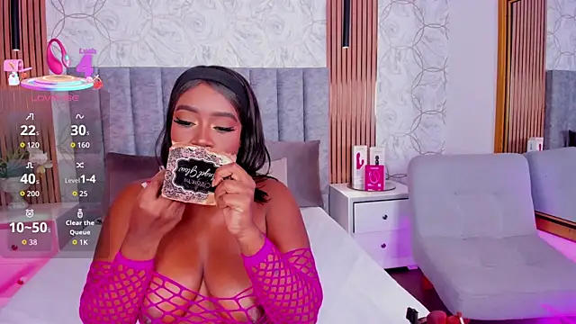 Snapshot of Britanymooree chatting on 02.11.26 Britanymooree online show from 02.11.26