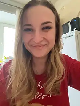 Snapshot of OlgaBuzzz chatting on 01.01.25 OlgaBuzzz online show from 01.01.25