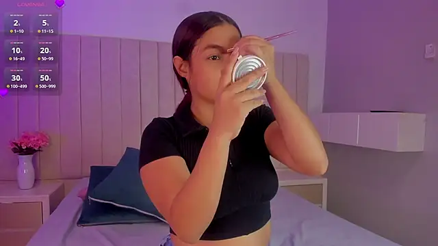 Littleolivia  online show from 02.19.26