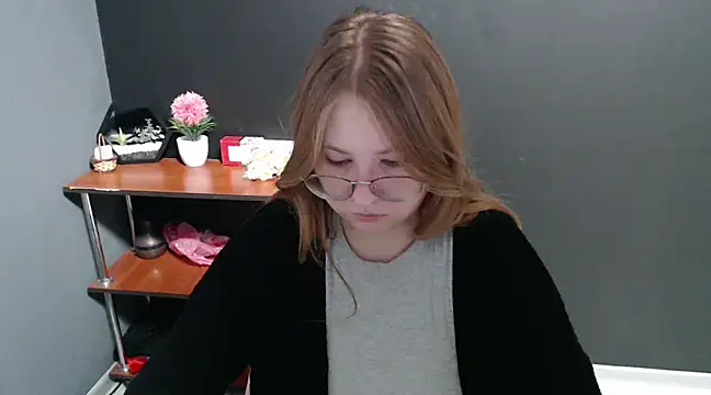 lady minx online show from 12.05.24