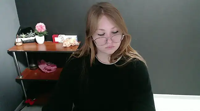 lady minx online show from 12.06.24
