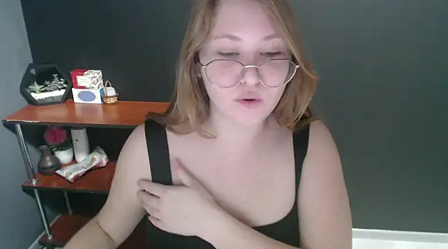 lady minx online show from 12.19.24
