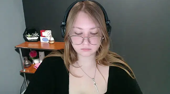 lady minx online show from 01.08.25