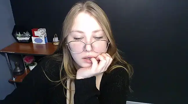 lady minx online show from 01.22.25