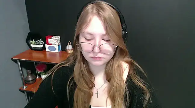 lady minx online show from 01.23.25