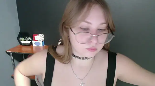 lady minx online show from 01.30.25
