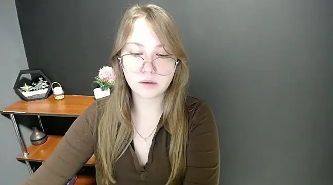 lady minx online show from 02.19.25