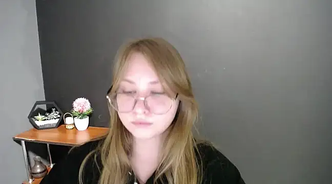 lady minx online show from 02.24.25