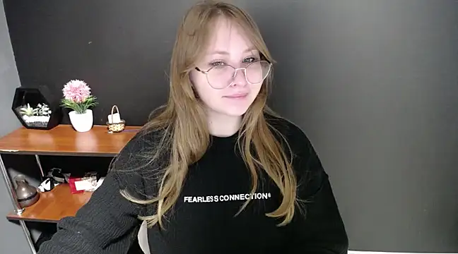 lady minx online show from 03.18.25