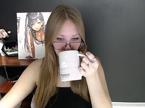 Snapshot of lady_minx chatting on 09.29.25 lady minx online show from 09.29.25