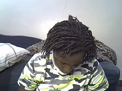 Snapshot of sweet_gal01 chatting on 02.02.25 sweet gal01 online show from 02.02.25