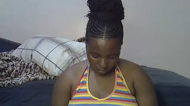 Snapshot of sweet_gal01 chatting on 02.08.25 sweet gal01 online show from 02.08.25