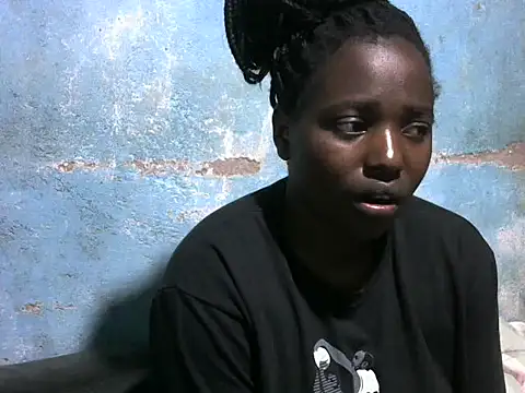 Snapshot of sweet_gal01 chatting on 10.09.25 sweet gal01 online show from 10.09.25