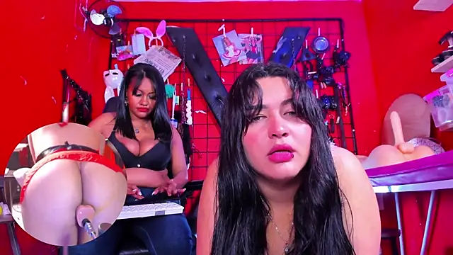 Snapshot of Madame_pain_ chatting on 12.24.24 Madame pain online show from 12.24.24