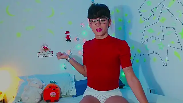 Snapshot of arnold_laurent_ chatting on 12.26.24 arnold laurent  online show from 12.26.24