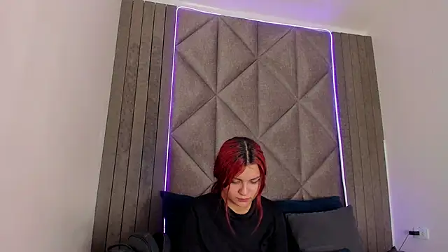 Snapshot of AbbyWathson chatting on 01.27.25 AbbyWathson online show from 01.27.25