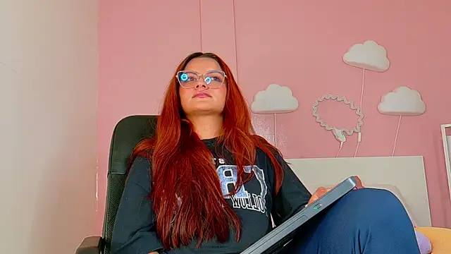 Snapshot of AbbyWathson chatting on 09.26.25 AbbyWathson online show from 09.26.25