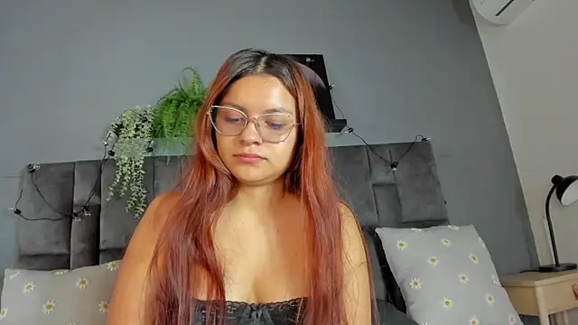 Snapshot of AbbyWathson chatting on 09.29.25 AbbyWathson online show from 09.29.25