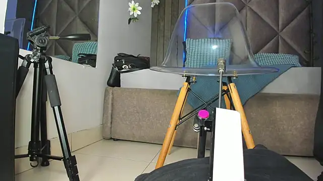 Snapshot of AbbyWathson chatting on 10.15.25 AbbyWathson online show from 10.15.25