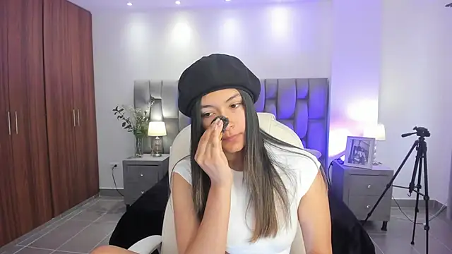 Snapshot of Abella_ruiz chatting on 02.26.25 Abella ruiz online show from 02.26.25