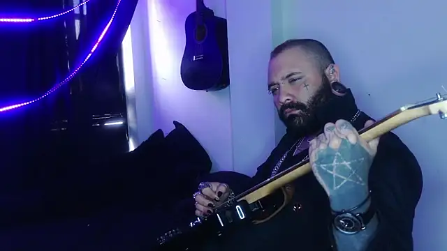 Snapshot of darkclothes chatting on 12.24.24 darkclothes online show from 12.24.24