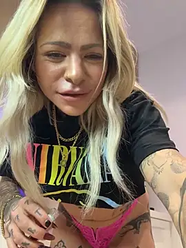 Divina X  online show from 12.16.25