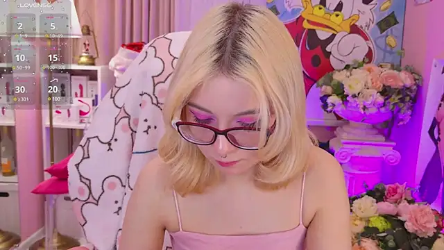 Snapshot of Coconut_Mia chatting on 12.10.24 Coconut Mia online show from 12.10.24