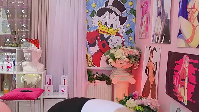 Snapshot of Coconut_Mia chatting on 12.13.24 Coconut Mia online show from 12.13.24