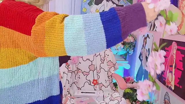 Snapshot of Coconut_Mia chatting on 12.16.24 Coconut Mia online show from 12.16.24