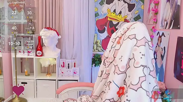 Snapshot of Coconut_Mia chatting on 12.20.24 Coconut Mia online show from 12.20.24