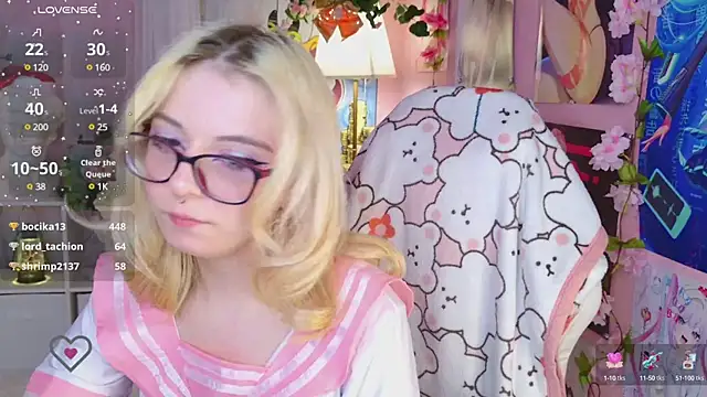 Snapshot of Coconut_Mia chatting on 12.24.24 Coconut Mia online show from 12.24.24