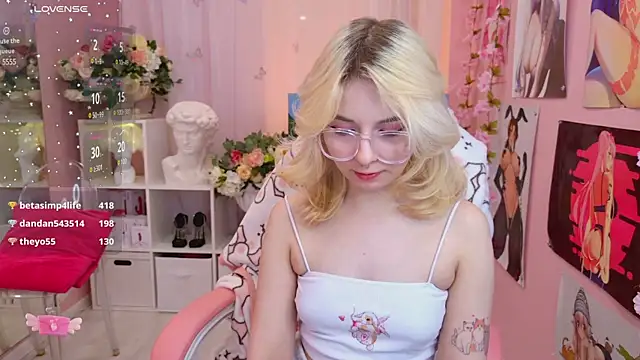 Snapshot of Coconut_Mia chatting on 01.17.25 Coconut Mia online show from 01.17.25