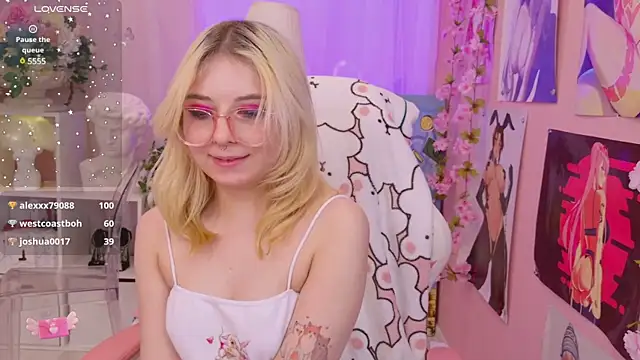 Snapshot of Coconut_Mia chatting on 01.25.25 Coconut Mia online show from 01.25.25