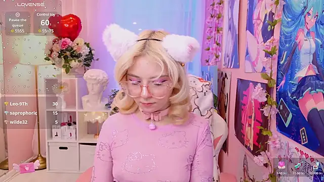 Snapshot of Coconut_Mia chatting on 02.14.25 Coconut Mia online show from 02.14.25