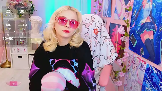 Snapshot of Coconut_Mia chatting on 02.21.25 Coconut Mia online show from 02.21.25